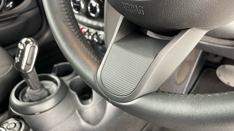 MINI Cooper 2.0 C Classic 2dr Auto Petrol Convertible